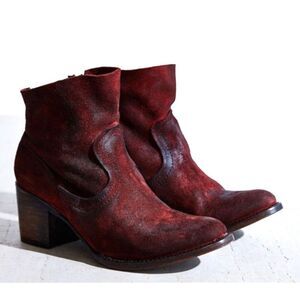 Freebird by Steven 100% Leather Suede Wine Salt Heeled Ankle Slip On Boots Women